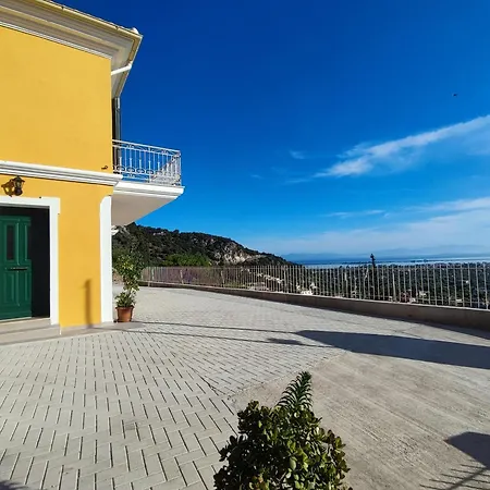 Semesterbostad Vecchia Casa Apolpaina